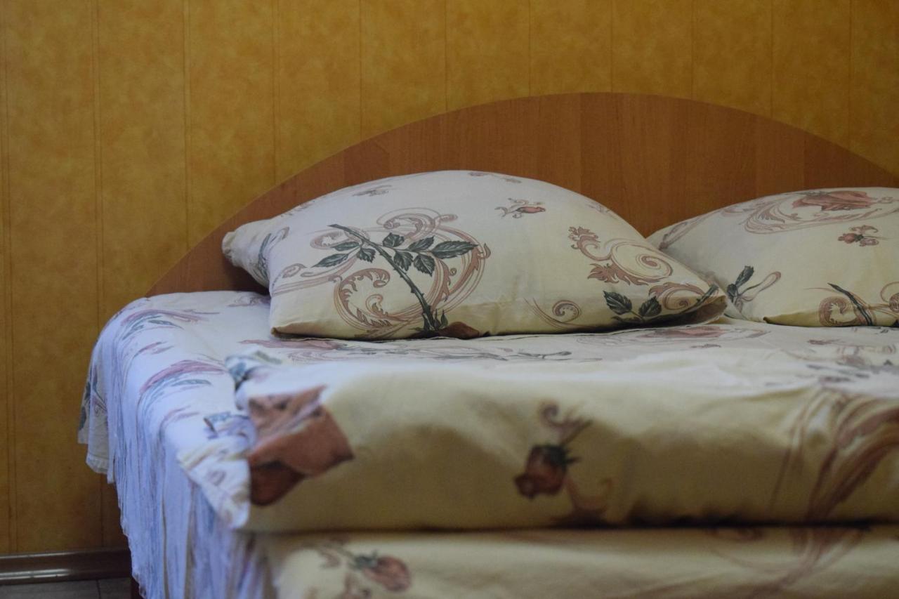 Hotel Constancia Kamieniec Podolski Zewnętrze zdjęcie